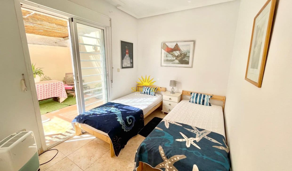3 soveværelse Lejlighed til leje i Cabo de Palos med swimmingpool garage - € 900 (Ref: 9968855)