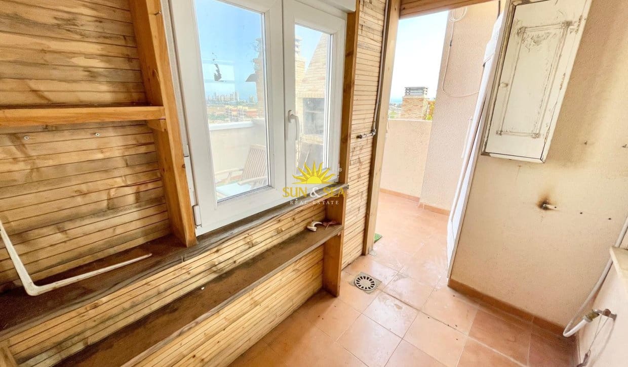 3 soveværelse Lejlighed til leje i Cabo de Palos med swimmingpool garage - € 900 (Ref: 9968855)