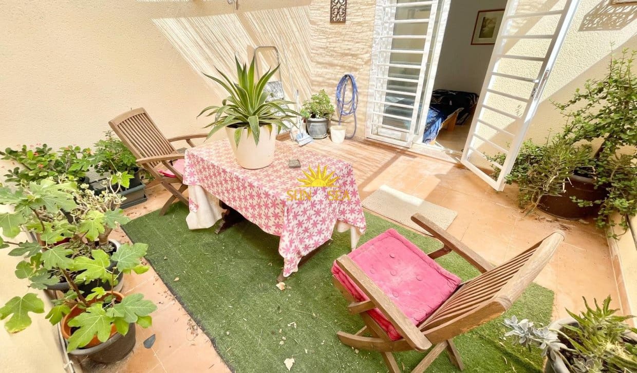 3 soveværelse Lejlighed til leje i Cabo de Palos med swimmingpool garage - € 900 (Ref: 9968855)