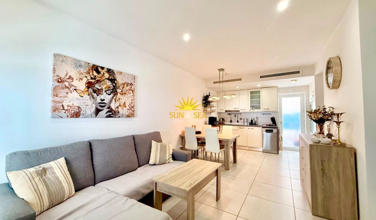 2 bedroom Townhouse for holiday rental in Torrevieja with pool - € 1,200 (Ref: 9971504)