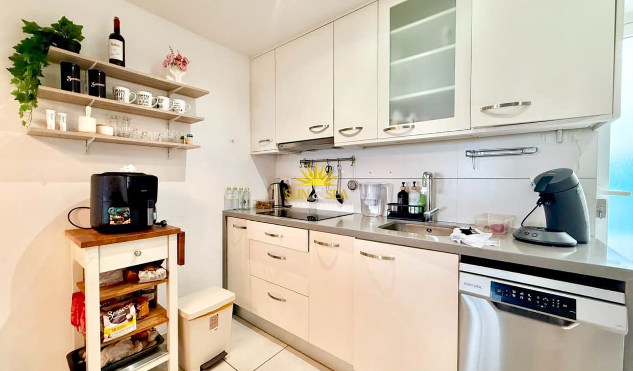 2 bedroom Townhouse for holiday rental in Torrevieja with pool - € 1,200 (Ref: 9971504)