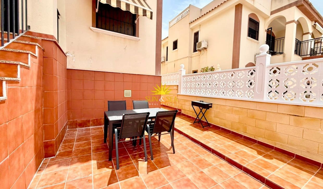 2 bedroom Townhouse for holiday rental in Aguas Nuevas with garage - € 900 (Ref: 9972254)