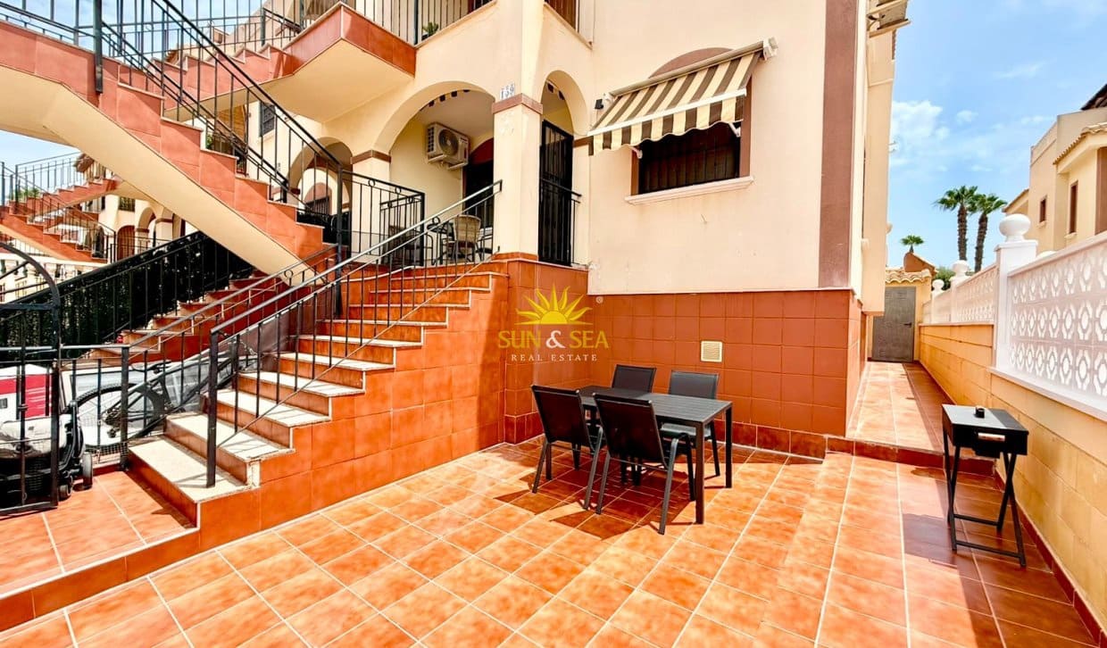 2 bedroom Townhouse for holiday rental in Aguas Nuevas with garage - € 900 (Ref: 9972254)
