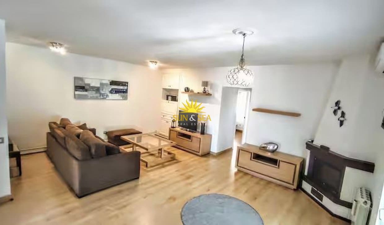 3 bedroom Villa for holiday rental in Torrevieja with pool garage - € 1,800 (Ref: 9973828)