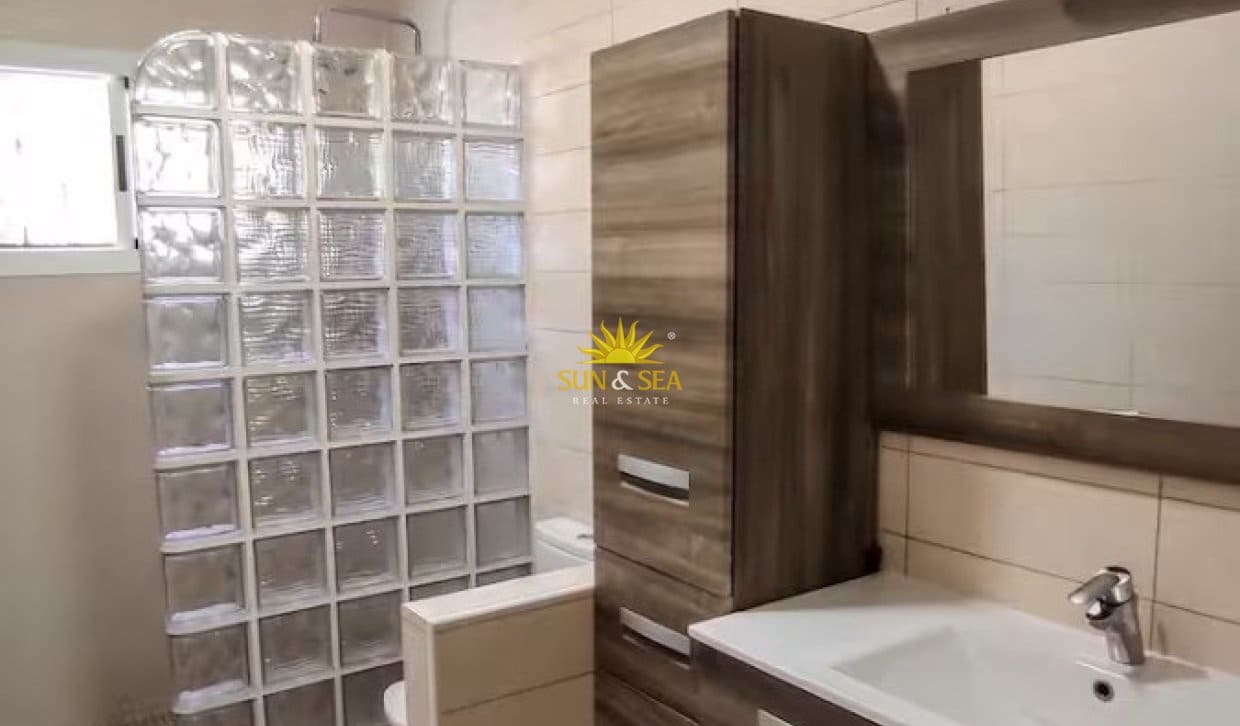 3 bedroom Villa for holiday rental in Torrevieja with pool garage - € 1,800 (Ref: 9973828)
