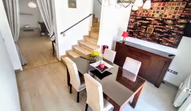   3 soveværelse   ferieVilla i Parque de las Naciones, Torrevieja med   swimmingpool  garage  - € 1.800 (Ref: 9973828)