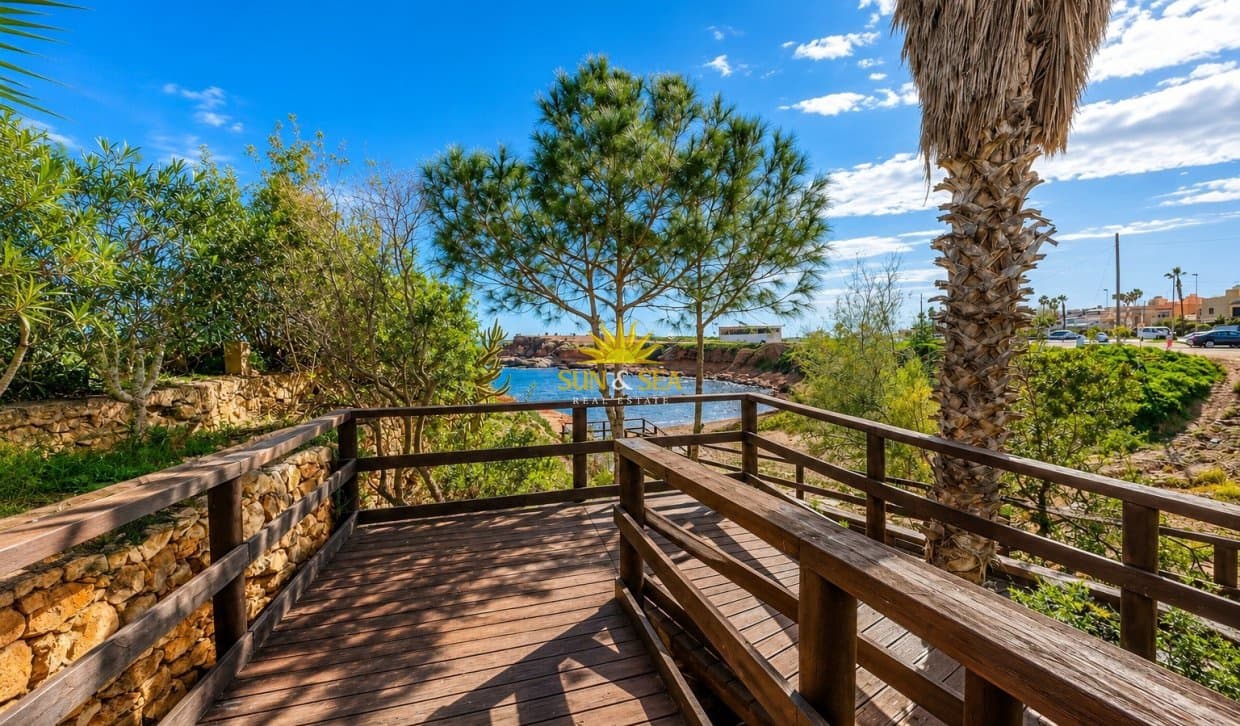 3 camera da letto Appartamento da affittare in Torrevieja - 1.500 € (Rif: 9973998)