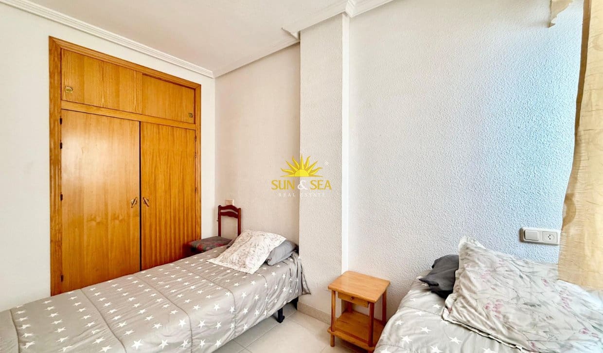 1 soveværelse Lejlighed til leje i Torrevieja - € 800 (Ref: 9976419)