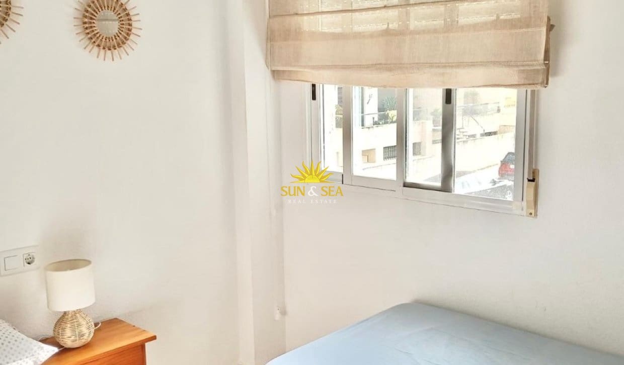 3 soveværelse Lejlighed til leje i Guardamar del Segura med swimmingpool - € 750 (Ref: 9976420)