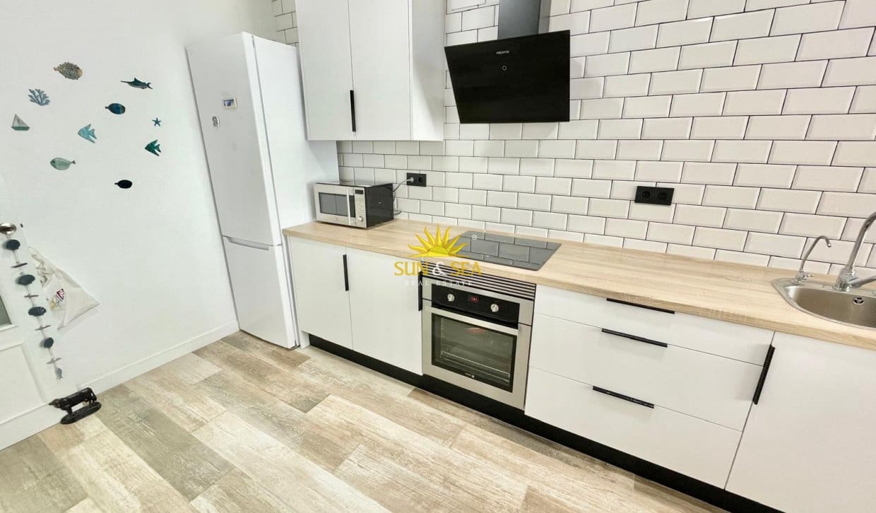 Appartement de 3 chambres de location de vacances à La Manga del Mar Menor - 800 € (Ref: 9977652)