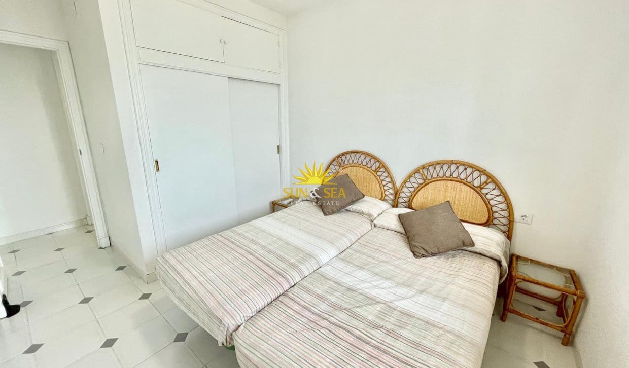 Appartement de 3 chambres de location de vacances à La Manga del Mar Menor - 800 € (Ref: 9977652)