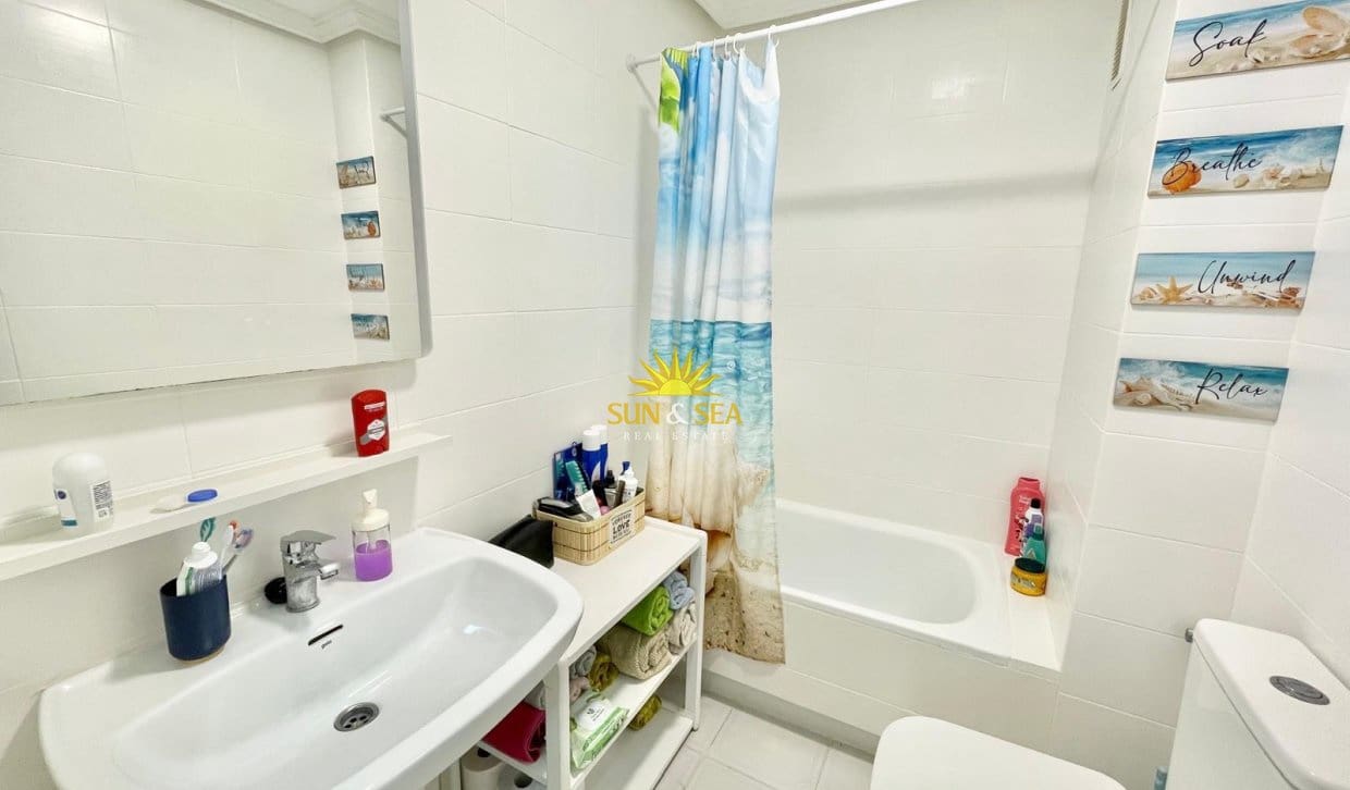 Appartement de 3 chambres de location de vacances à La Manga del Mar Menor - 800 € (Ref: 9977652)