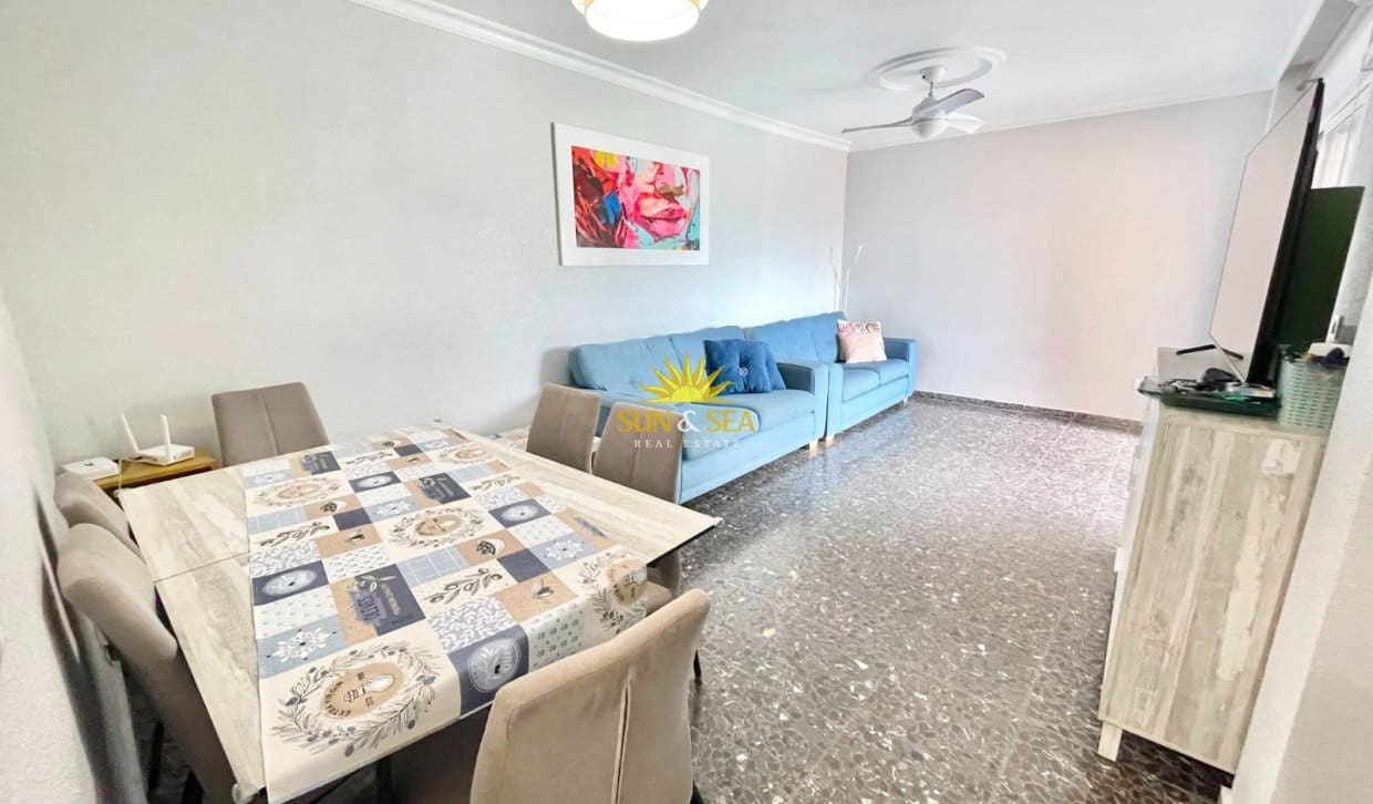 Apartamento de 3 habitaciones en Santiago de la Ribera en alquiler con garaje - 950 € (Ref: 9977653)