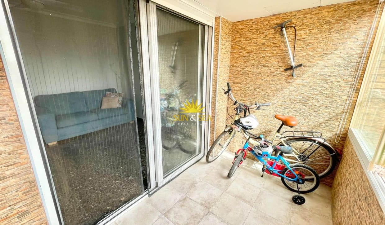 Apartamento de 3 habitaciones en Santiago de la Ribera en alquiler con garaje - 950 € (Ref: 9977653)