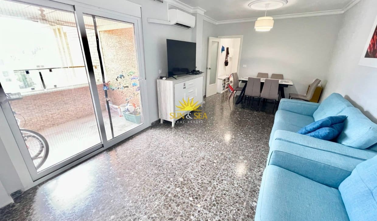 Apartamento de 3 habitaciones en Santiago de la Ribera en alquiler con garaje - 950 € (Ref: 9977653)