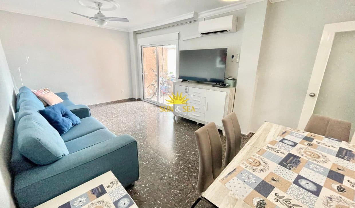 Apartamento de 3 habitaciones en Santiago de la Ribera en alquiler con garaje - 950 € (Ref: 9977653)