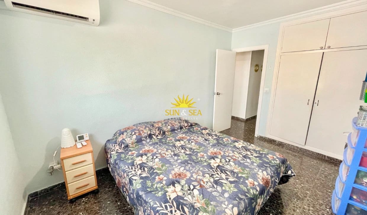 Apartamento de 3 habitaciones en Santiago de la Ribera en alquiler con garaje - 950 € (Ref: 9977653)