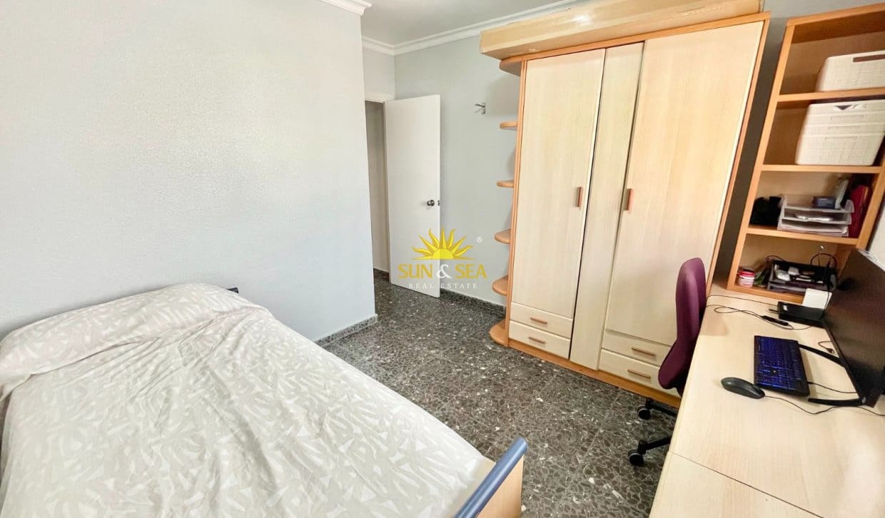 Apartamento de 3 habitaciones en Santiago de la Ribera en alquiler con garaje - 950 € (Ref: 9977653)