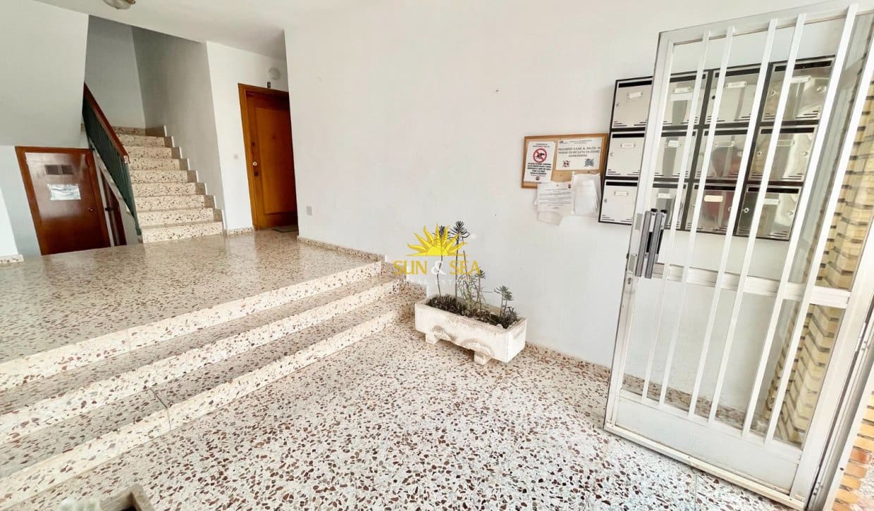 Apartamento de 3 habitaciones en Santiago de la Ribera en alquiler con garaje - 950 € (Ref: 9977653)