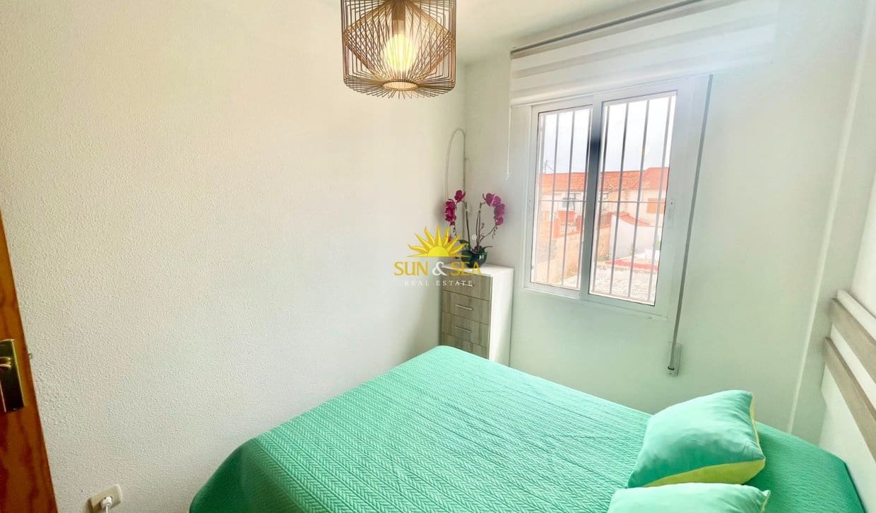 3 camera da letto Casa da affitare come casa vacanza in Torre de la Horadada con garage - 850 € (Rif: 9977979)