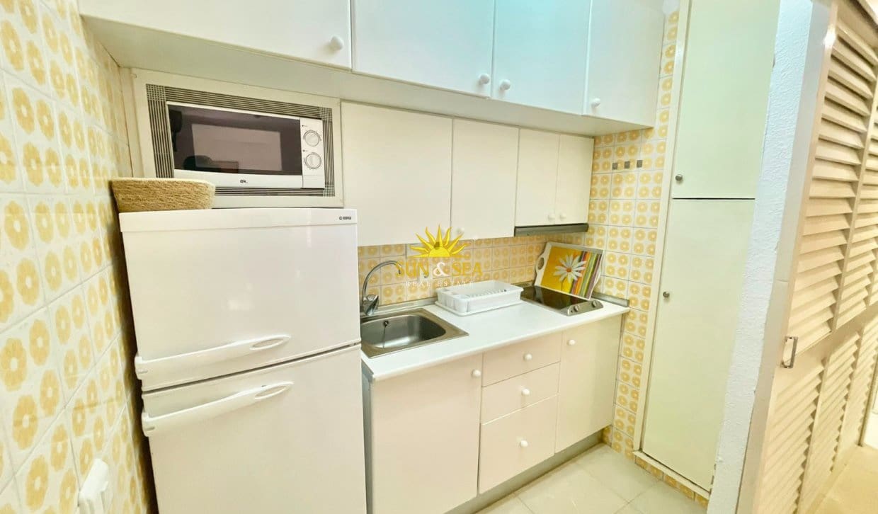 1 soverom Studio til salgs i Dehesa de Campoamor - € 650 (Ref: 9977980)