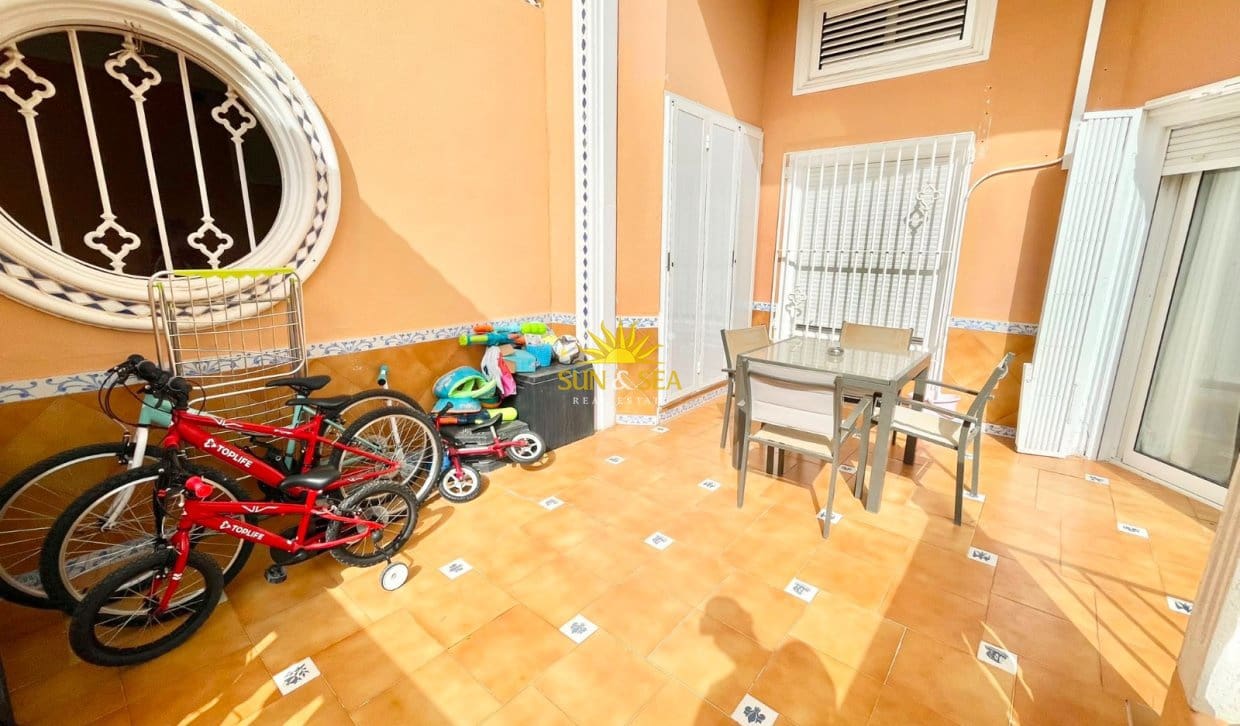 3 makuuhuone Huoneisto lomavuokrausta paikassa Los Narejos mukana uima-altaan - 800 € (Ref: 9978031)