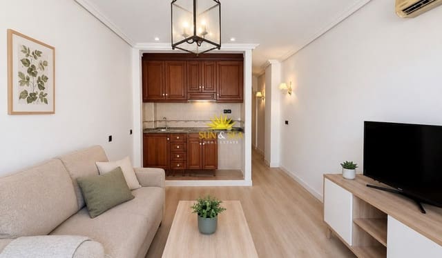Apartamento de 1 habitación en Centro, Torrevieja en alquiler con piscina - 650 € (Ref: 9981235)