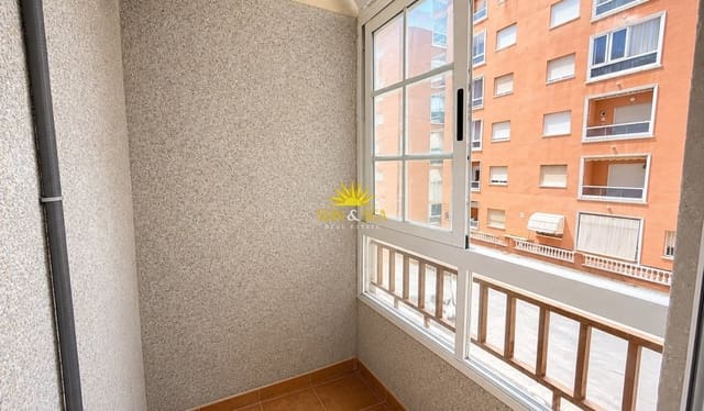 Apartamento de 1 habitación en Centro, Torrevieja en alquiler con piscina - 650 € (Ref: 9981235)