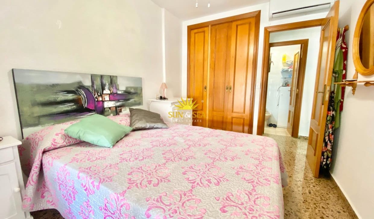 2 Zimmer Ferienapartment in Playa de San Juan mit Pool - 900 € (Ref: 9981642)