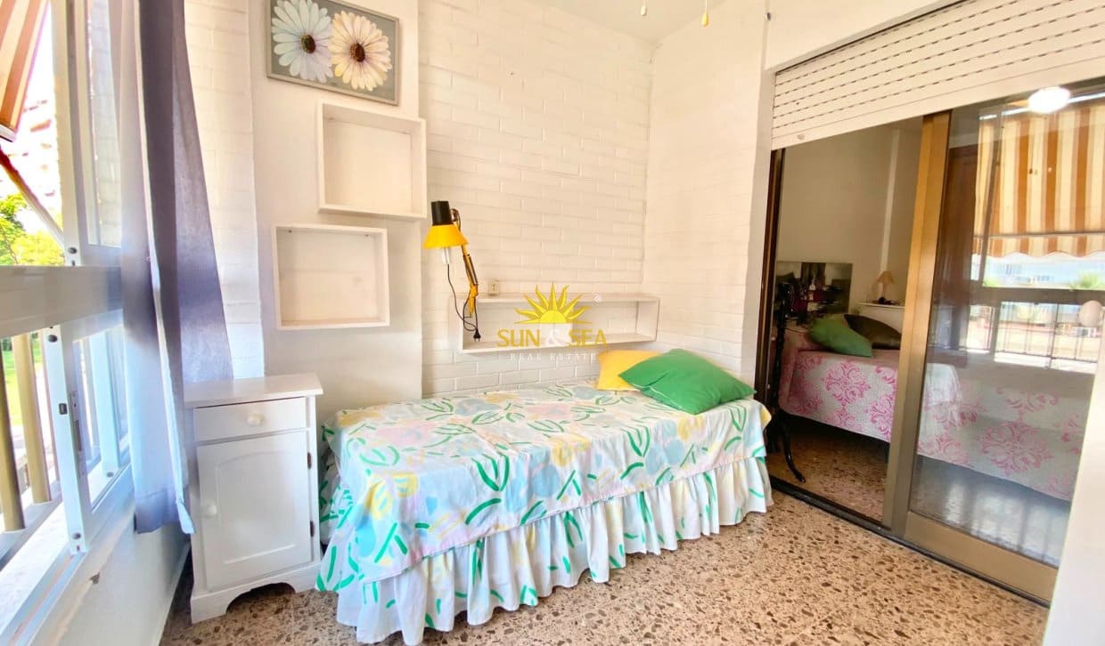 2 Zimmer Ferienapartment in Playa de San Juan mit Pool - 900 € (Ref: 9981642)
