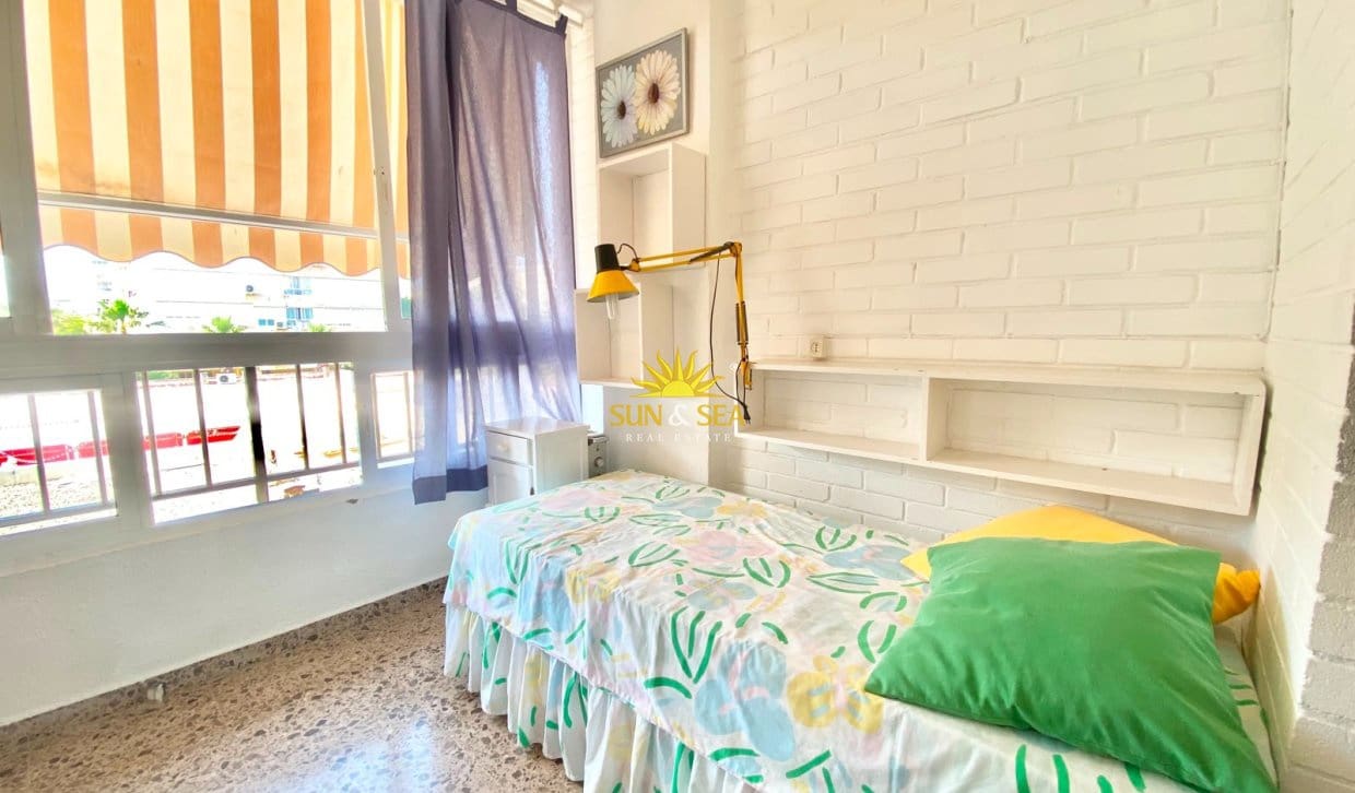 2 Zimmer Ferienapartment in Playa de San Juan mit Pool - 900 € (Ref: 9981642)