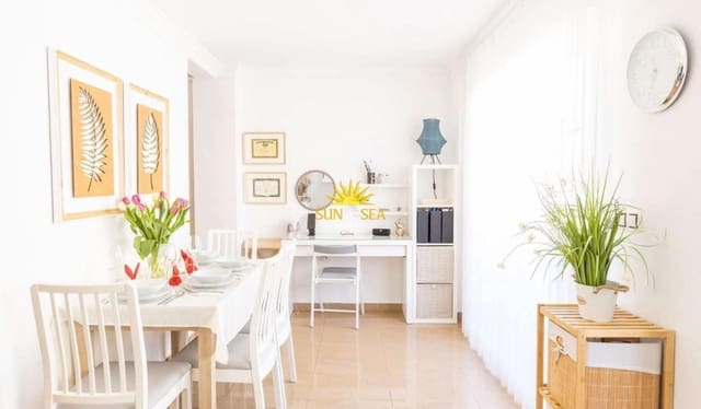 2 soverom Leilighet til leie i Las Piscinas Naturales, Torrevieja med svømmebasseng - € 900 (Ref: 9983251)