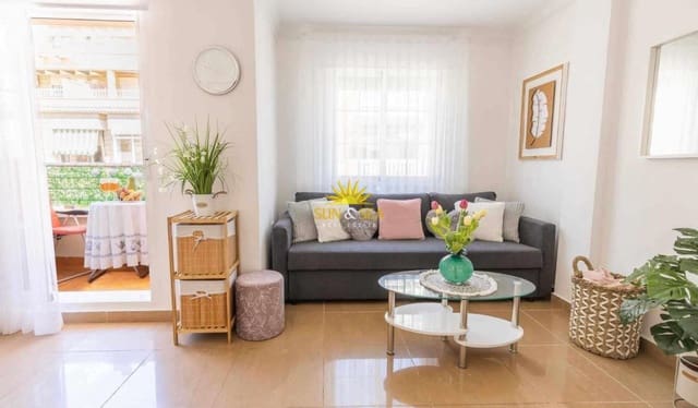 2 soverom Leilighet til leie i Las Piscinas Naturales, Torrevieja med svømmebasseng - € 900 (Ref: 9983251)