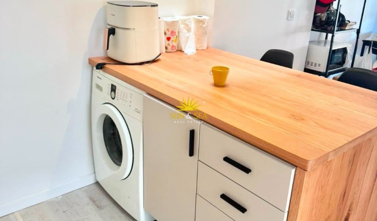 3 slaapkamer Appartement voor vakantieverhuur in Torre de la Horadada - € 800 (Ref: 9983758)
