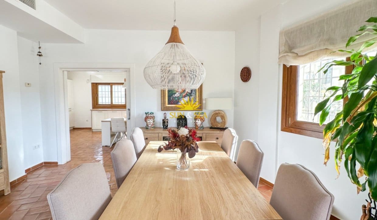 7 soveværelse Villa til salg i Orihuela Costa med swimmingpool garage - € 1.290.000 (Ref: 9983920)
