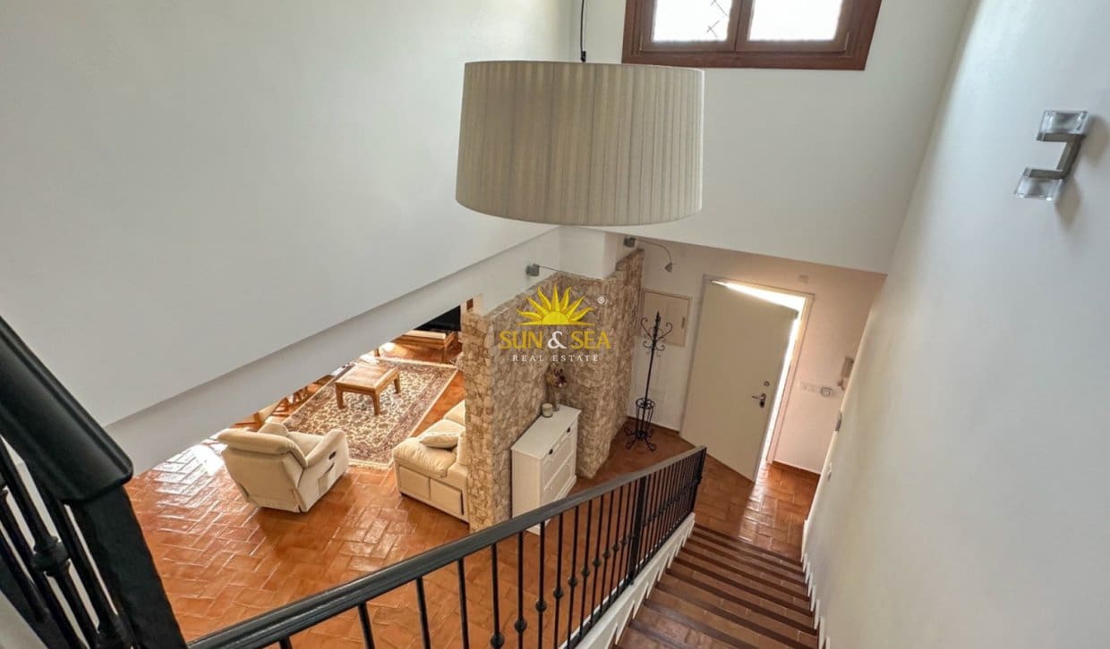 7 soveværelse Villa til salg i Orihuela Costa med swimmingpool garage - € 1.290.000 (Ref: 9983920)