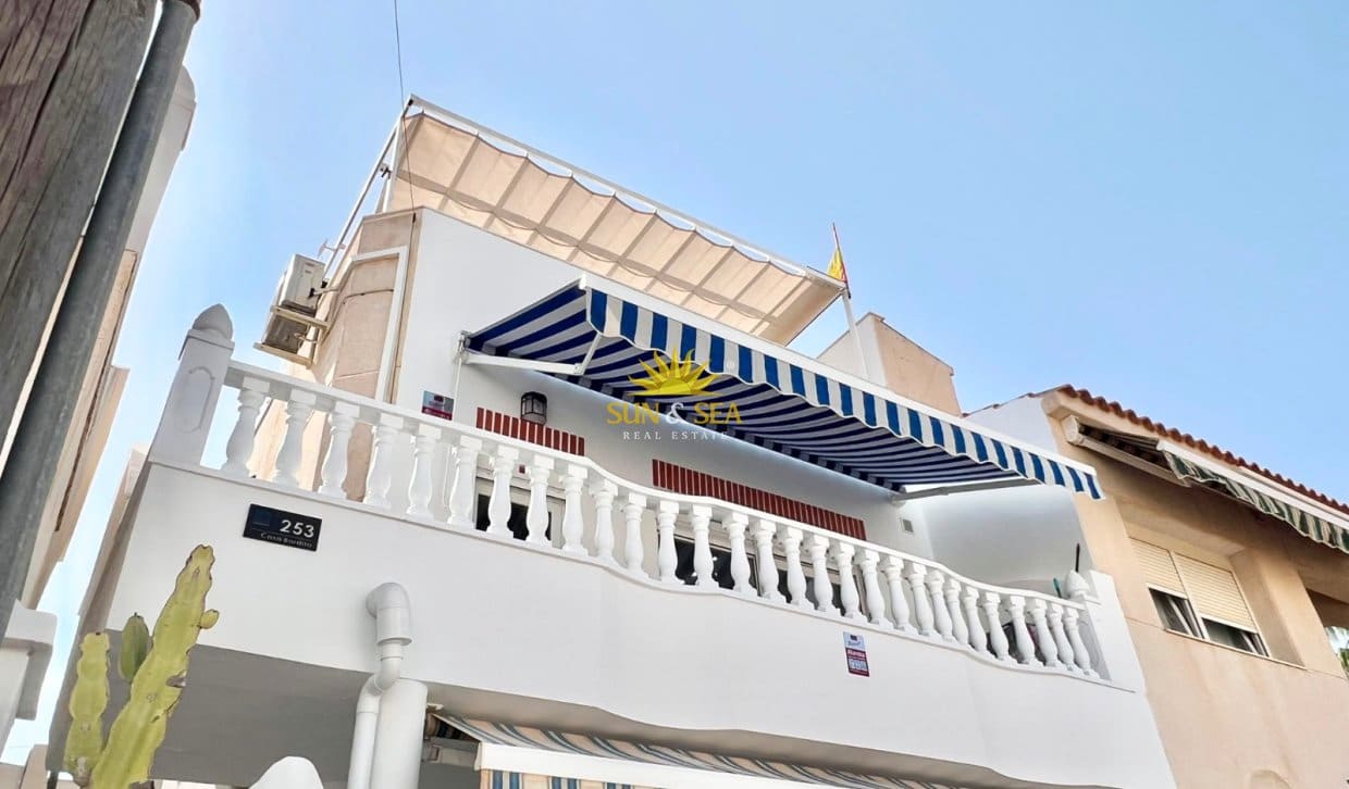 2 sovrum Hus för semesterbostäder i Torrevieja med pool - 950 € (Ref: 9985324)