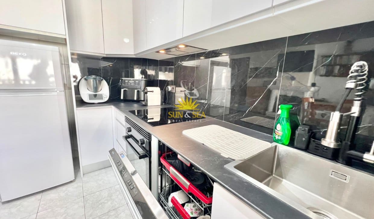 2 sovrum Hus för semesterbostäder i Torrevieja med pool - 950 € (Ref: 9985324)