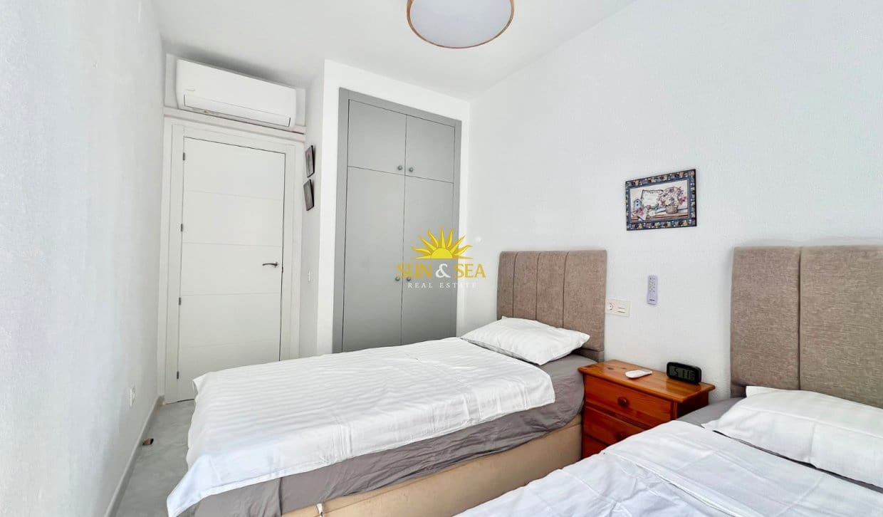 2 sovrum Hus för semesterbostäder i Torrevieja med pool - 950 € (Ref: 9985324)