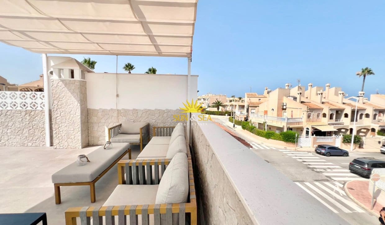 2 sovrum Hus för semesterbostäder i Torrevieja med pool - 950 € (Ref: 9985324)