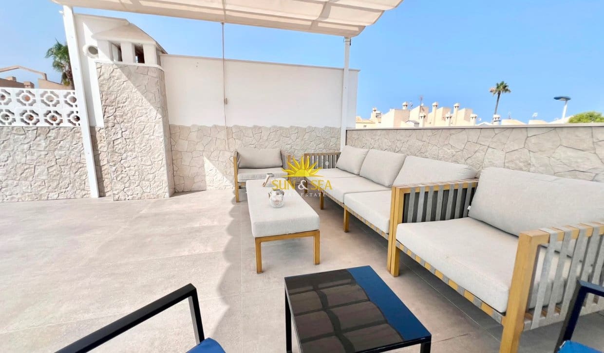 2 sovrum Hus för semesterbostäder i Torrevieja med pool - 950 € (Ref: 9985324)