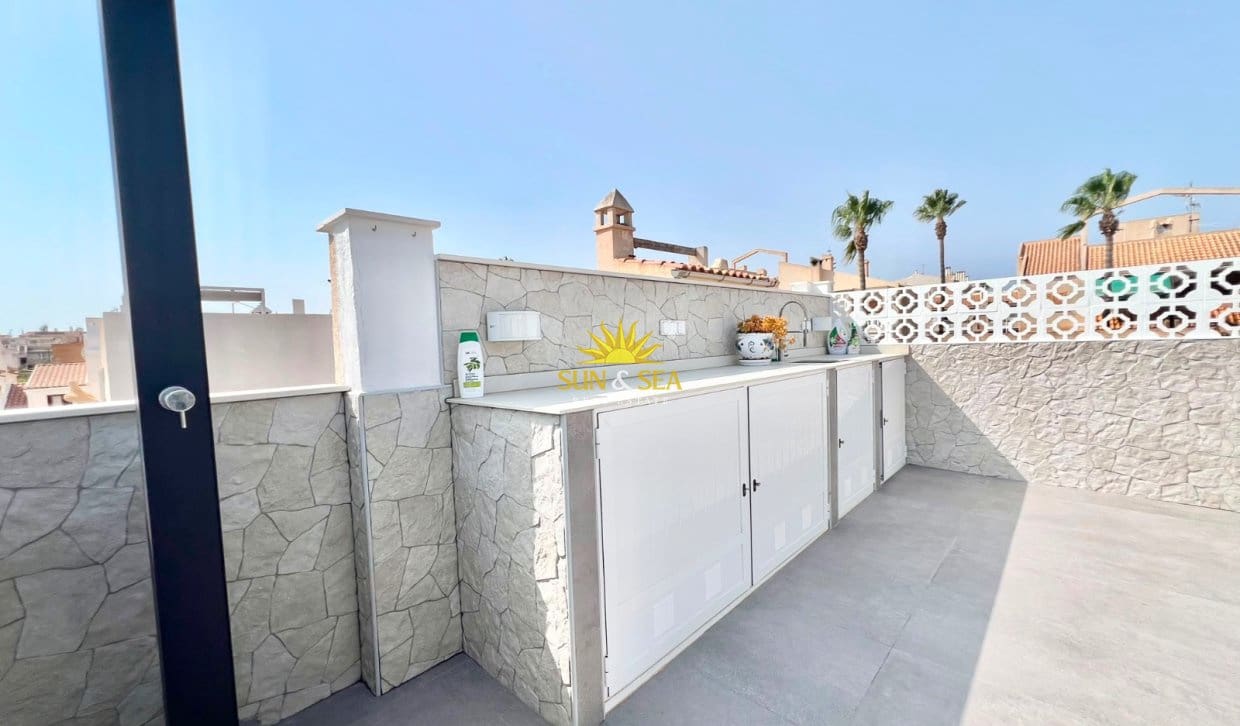 2 sovrum Hus för semesterbostäder i Torrevieja med pool - 950 € (Ref: 9985324)