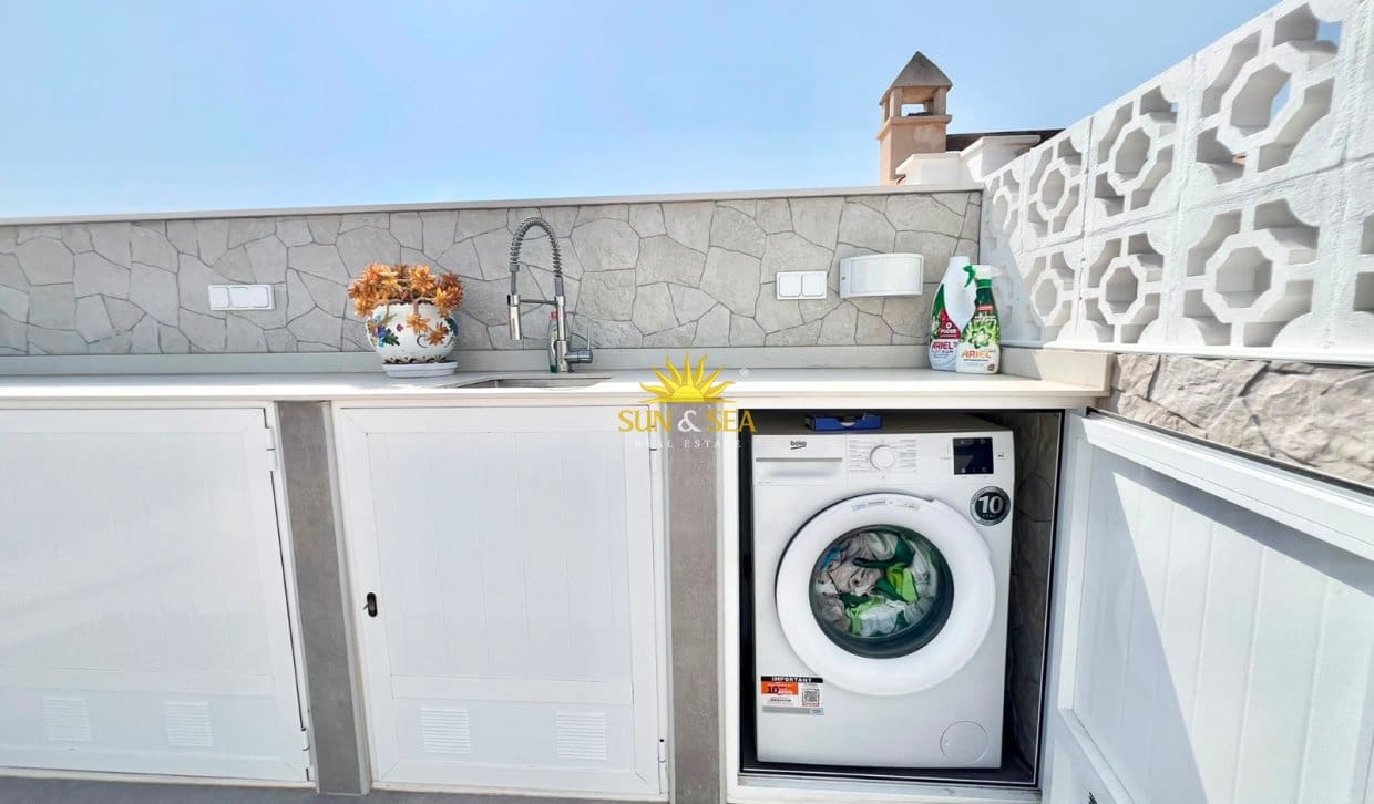 2 sovrum Hus för semesterbostäder i Torrevieja med pool - 950 € (Ref: 9985324)