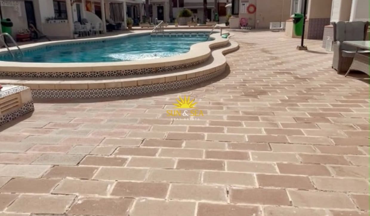 2 sovrum Hus för semesterbostäder i Torrevieja med pool - 950 € (Ref: 9985324)