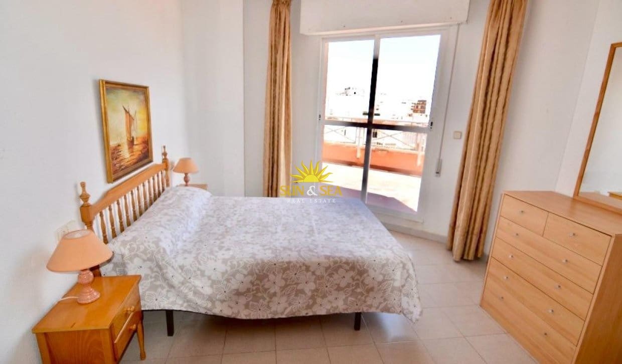 2 sovrum Takvåning till salu i Torrevieja - 190 000 € (Ref: 9985325)