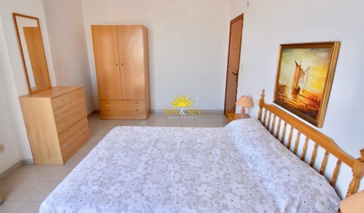 2 sovrum Takvåning till salu i Torrevieja - 190 000 € (Ref: 9985325)