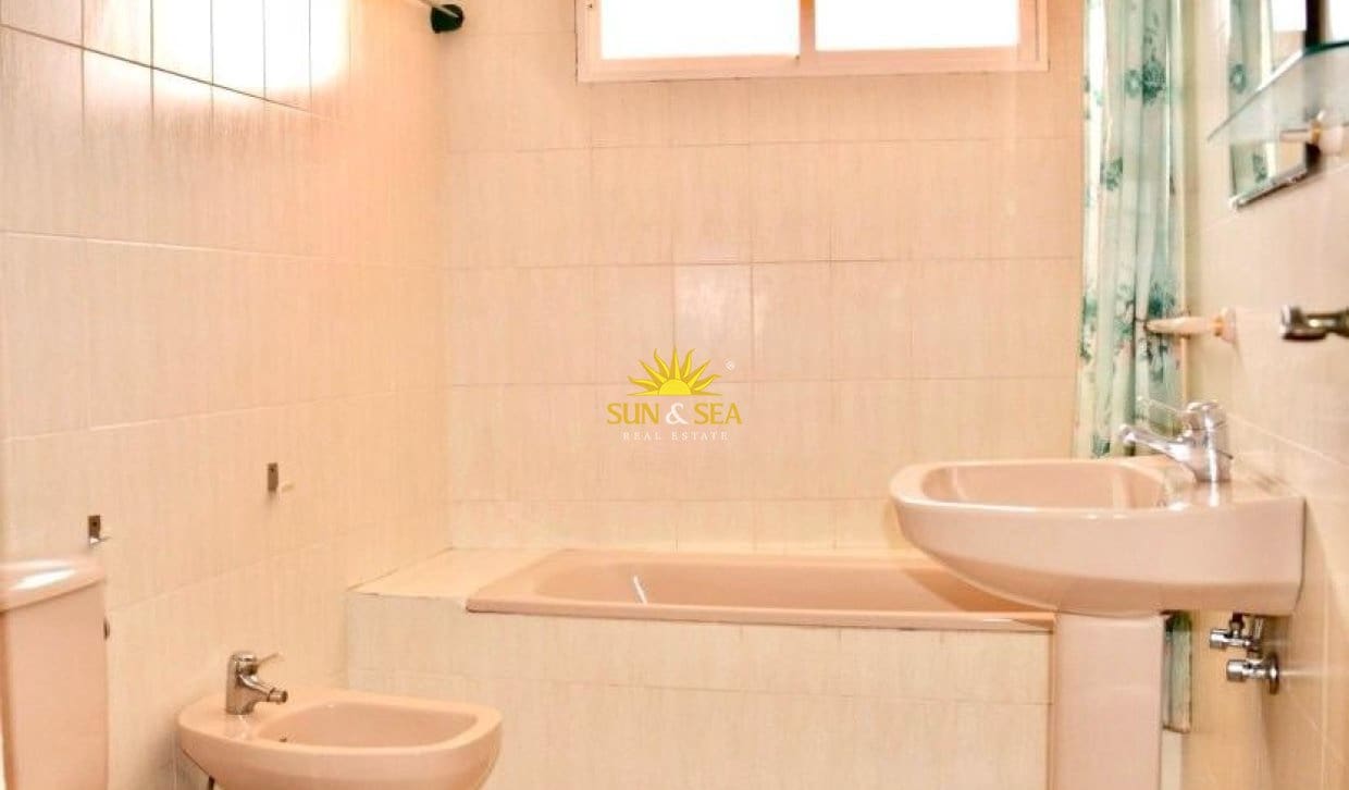 2 sovrum Takvåning till salu i Torrevieja - 190 000 € (Ref: 9985325)
