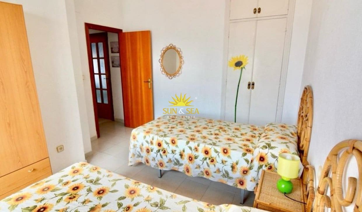 2 sovrum Takvåning till salu i Torrevieja - 190 000 € (Ref: 9985325)