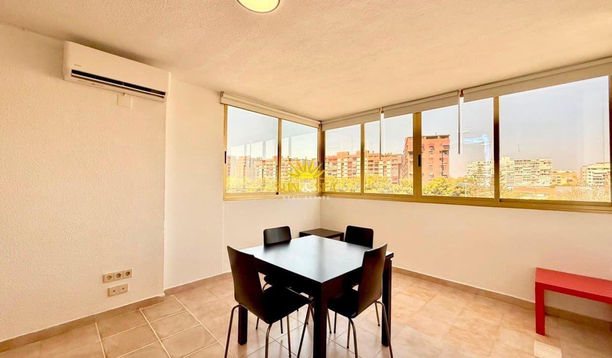2 camera da letto Appartamento da affittare in Alicante citta con piscina - 1.300 € (Rif: 9985681)