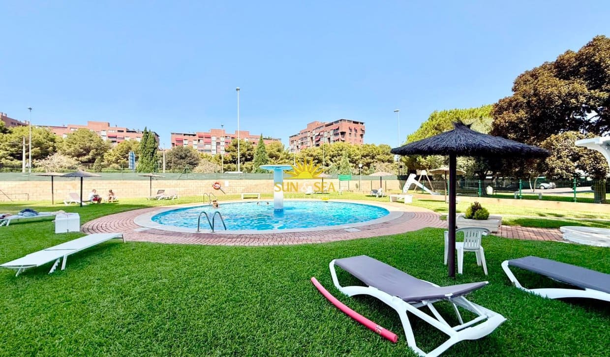 2 camera da letto Appartamento da affittare in Alicante citta con piscina - 1.300 € (Rif: 9985681)